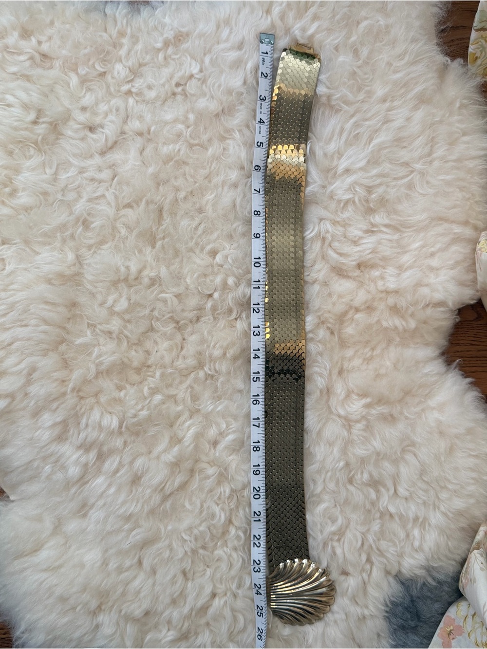 True Vintage Gold Shell Accent Elastic Waist Belt - Picture 4 of 4